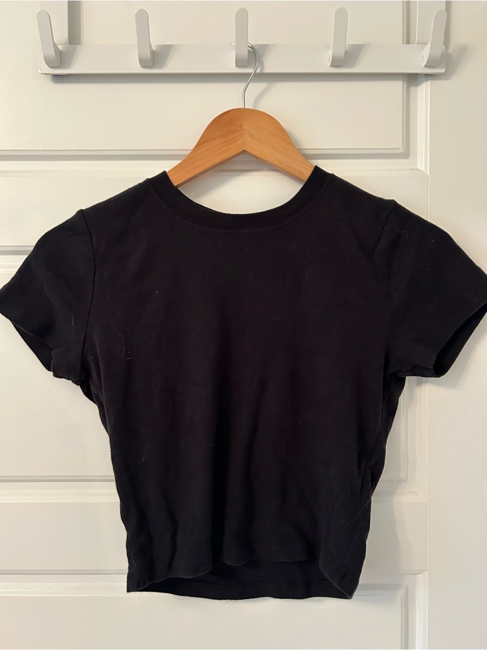 Black Crewneck Women’s Hollister Baby Tee